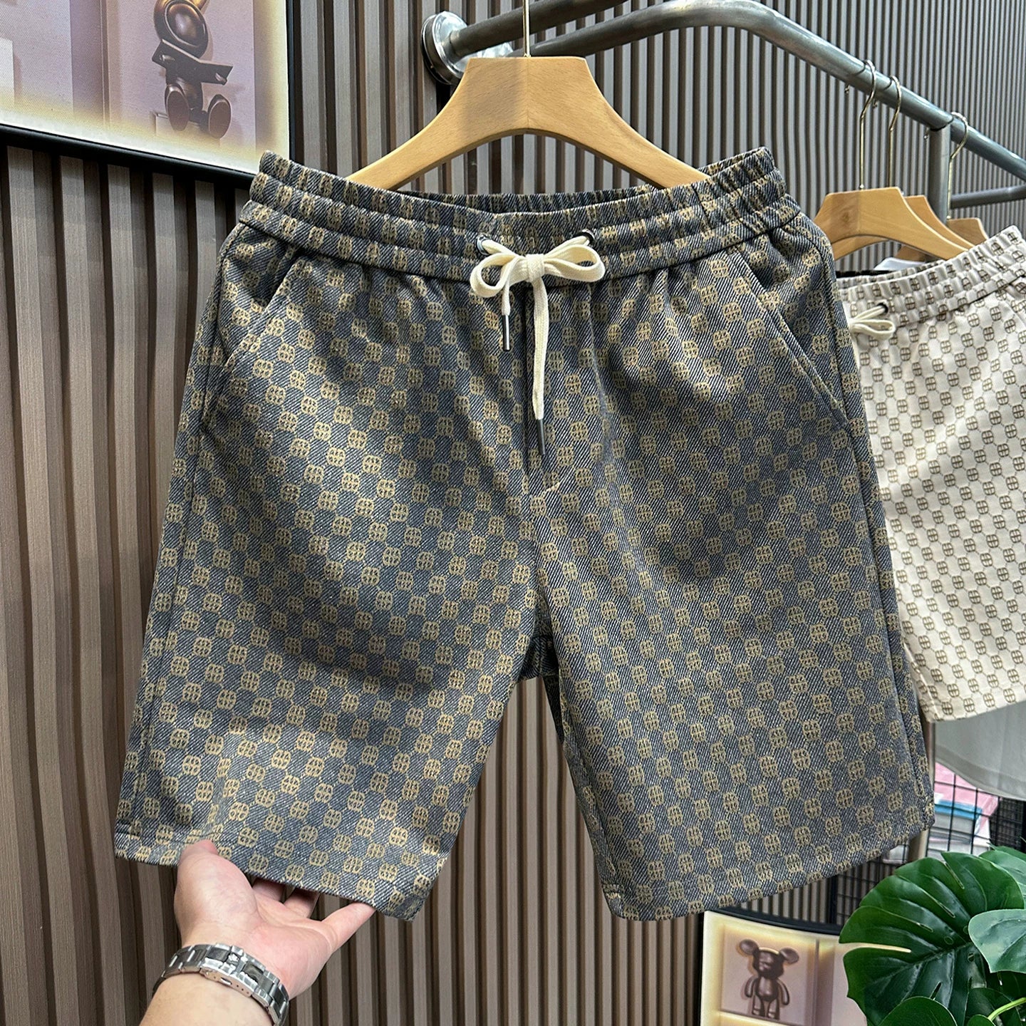 European high-end brand casual shorts men's trendy brand trend outerwear 2026 summer new men's beach five quarter pants
