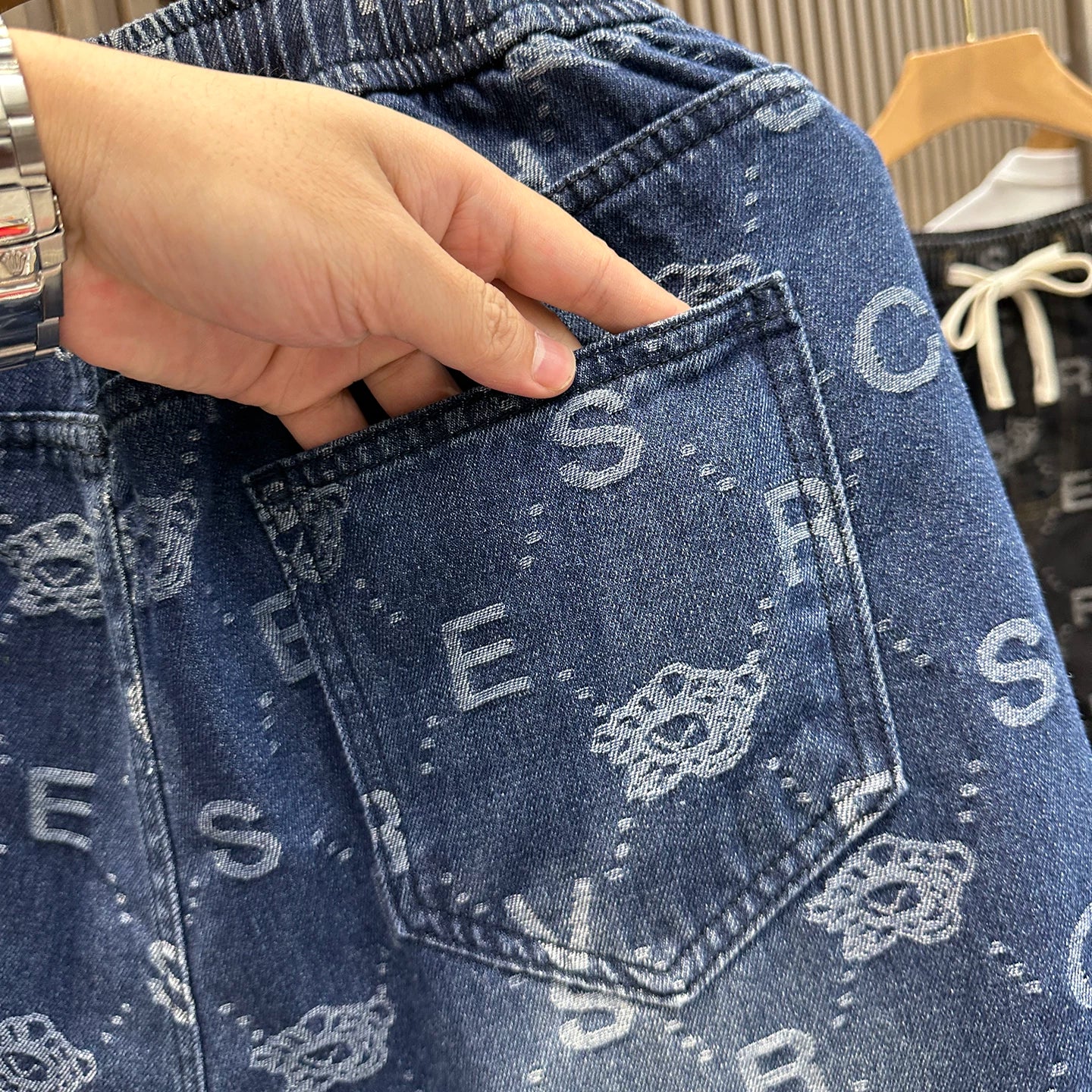 High end luxury jacquard denim shorts for men's summer drawstring loose five quarter pants for men's casual trendy pants 2026 new style