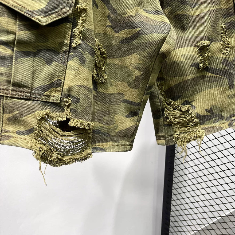 Summer loose fit casual men's shorts, trendy brand with multiple pockets, holes, scratches, design sense, camouflage workwear, cropped pants