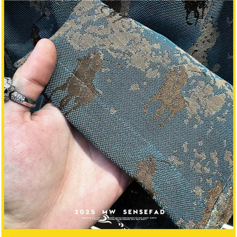 European retro men's high-end jacquard casual shorts, new summer trend brand, fashionable beach five quarter pants for men wearing outside