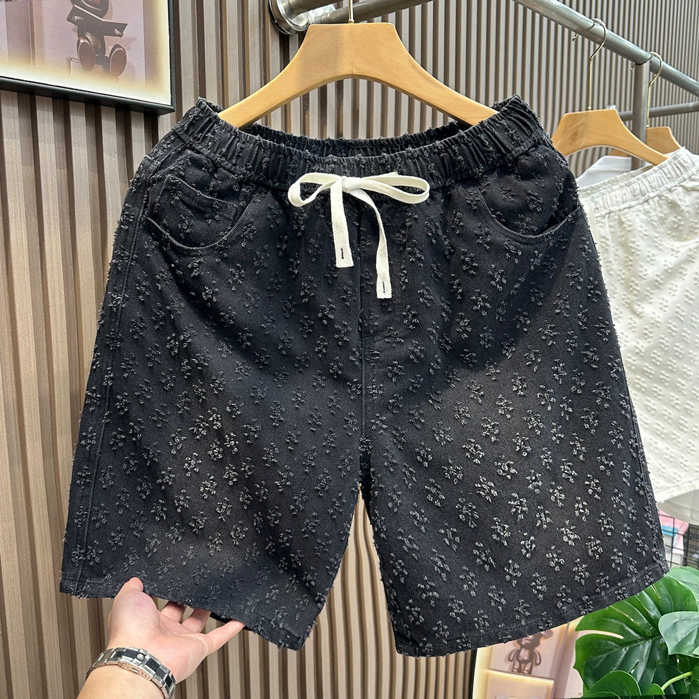 Design sense jacquard white cool denim shorts men's trendy brand loose five quarter pants 2025 summer new big shorts