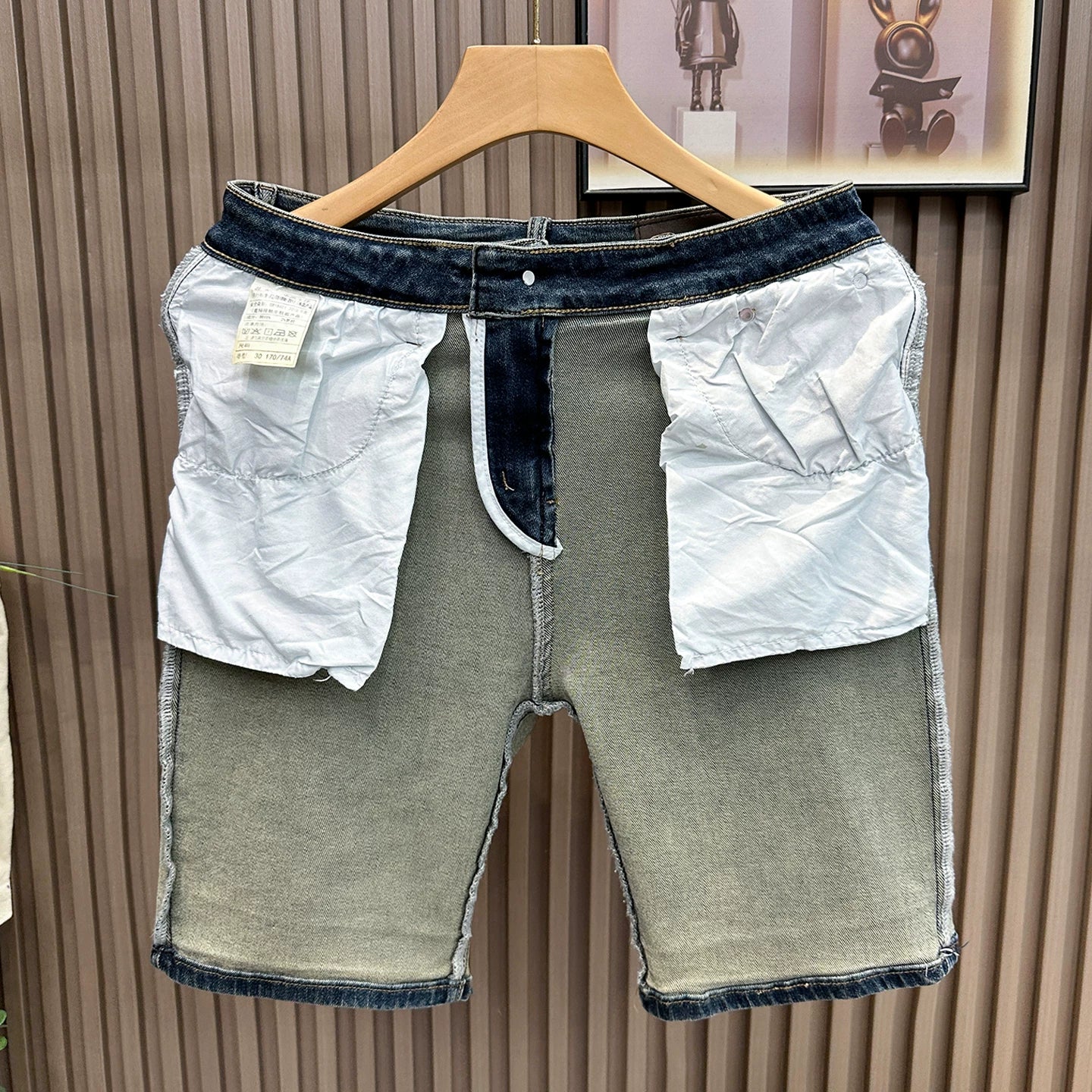 Blue retro five quarter denim shorts for men, high-end summer hot items, simple and versatile, casual and washed fashionable horse pants