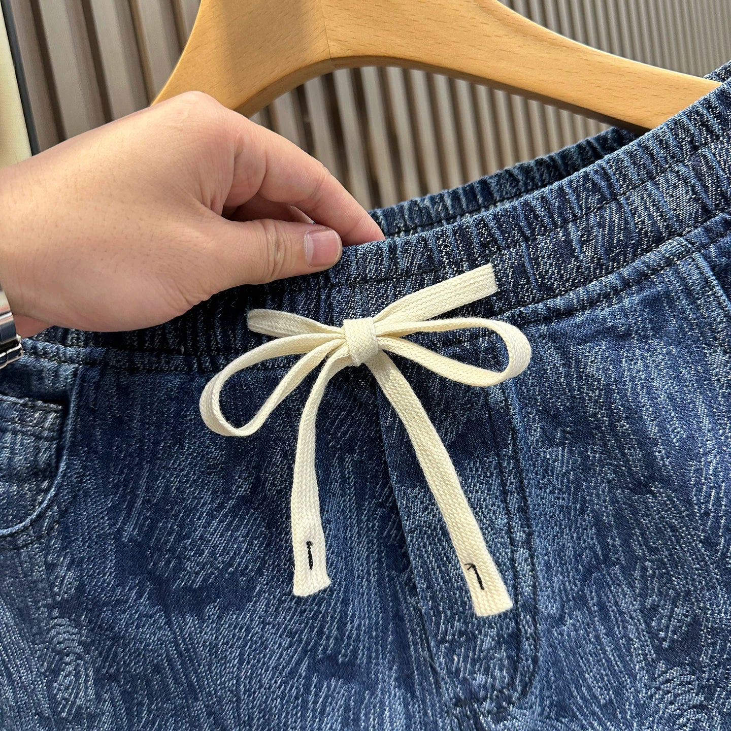 Blue denim shorts for men in summer, thin fit, loose fit, American style, versatile for teenagers, washed, sporty, cropped shorts, trendy