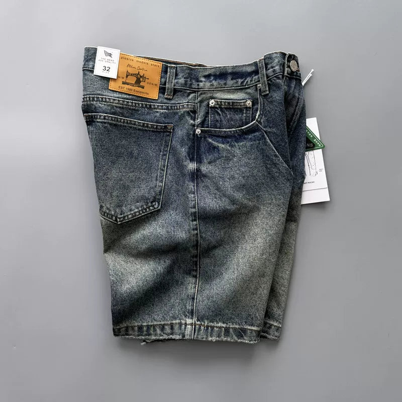 Vintage American retro denim shorts for men, washed and worn, loose straight leg casual cropped pants for summer wear
